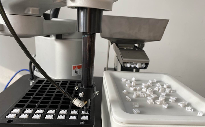 機器人移動拾取機構(gòu) 機器人移動拾取機構(gòu)