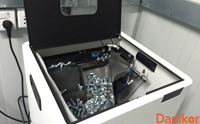 階梯式自動送釘機 階梯式自動送釘機